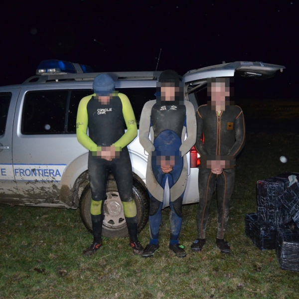 Six Romanian border policemen participate in a mission organized by FRONTEX European Agency