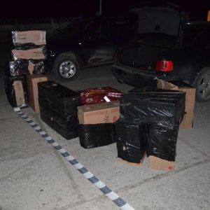 Ţigări de contrabandă, în valoare de peste 120.000