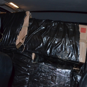 Ţigări de contrabandă, în valoare de peste 120.000