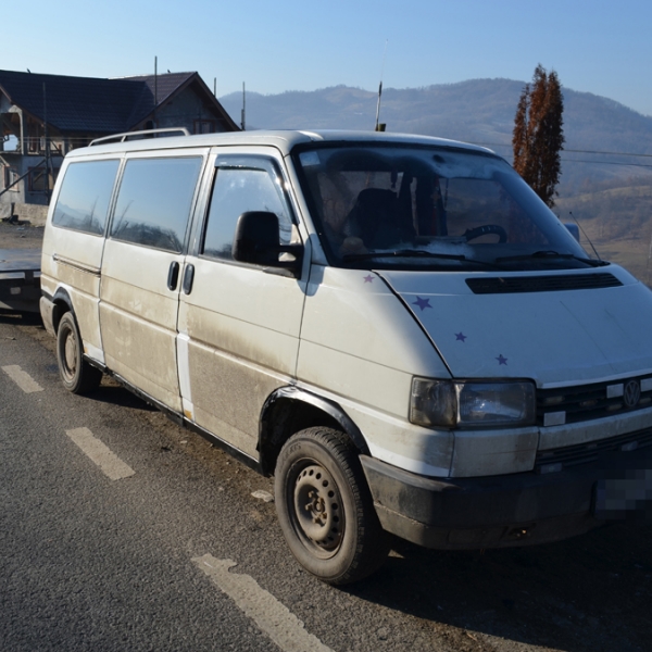 Peste 22.000 pachete cu ţigări de contrabandă confiscate la frontiera de nord