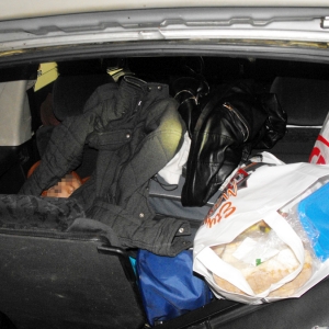 Minor ascuns în portbagaj, depistat la frontieră