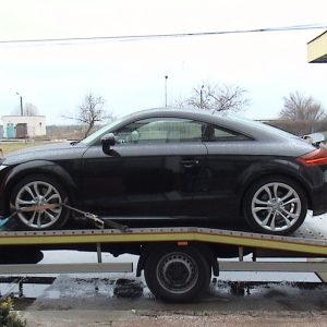 Autoturism în valoare de 25.000 de euro, căutat