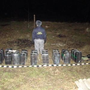 Contrabandist transportat la spital dupa ce a traversat