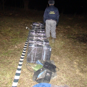 Contrabandist transportat la spital dupa ce a traversat