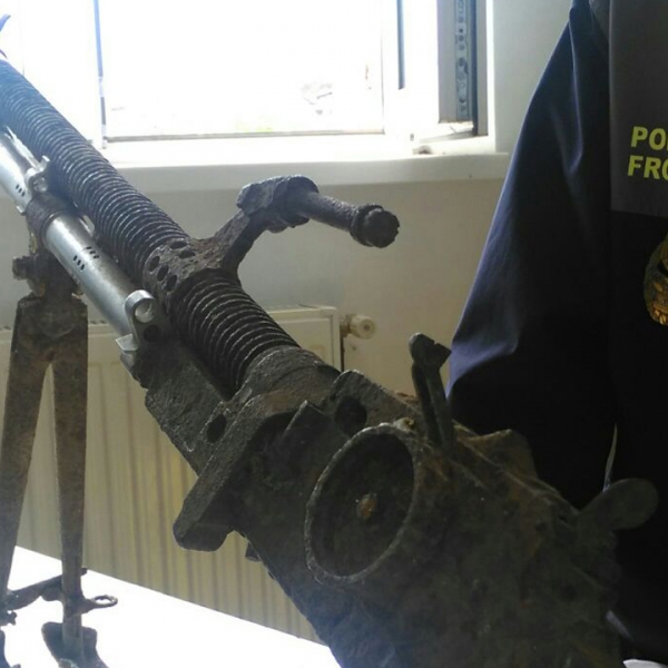 Armă din primul război mondial descoperită de poliţiştii de frontieră din Caraş Severin