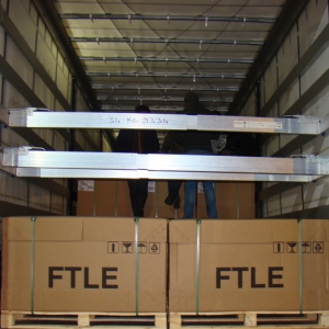 Cinci bărbaţi de origine afgană, ascunşi într-un