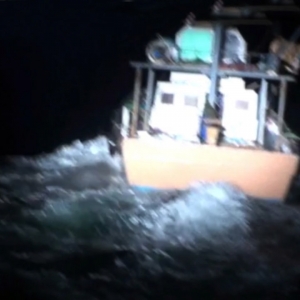 Pescador din Turcia surprins la braconat în Marea Neagră de nava Poliţiei de Frontieră MAI 0201