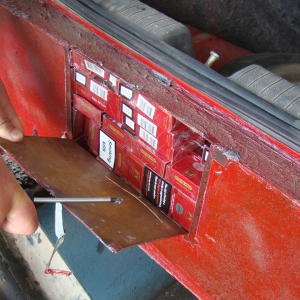 Peste 25.000 pachete ţigări confiscate de către poliţiştii de frontieră