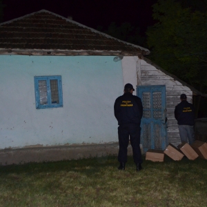 Focuri de armă pentru reţinerea contrabandiştilor de ţigări