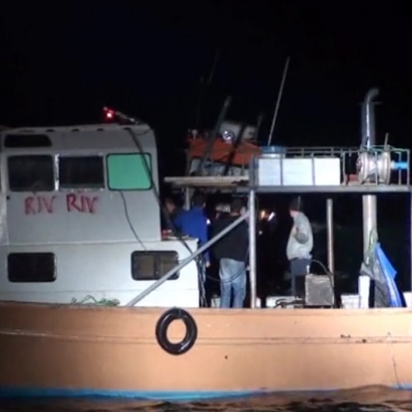Braconieri turci depistaţi de poliţiştii de frontieră în Marea Neagră, trimişi în judecată pentru pescuit ilegal