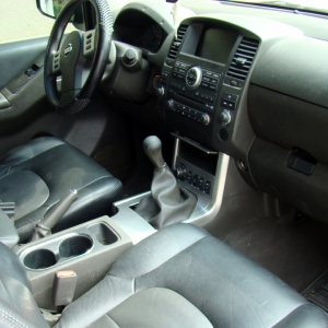 Nissan Navara furat din Franţa depistat în Botoşani