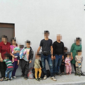 Cincisprezece irakieni depistaţi la frontiera „verde”