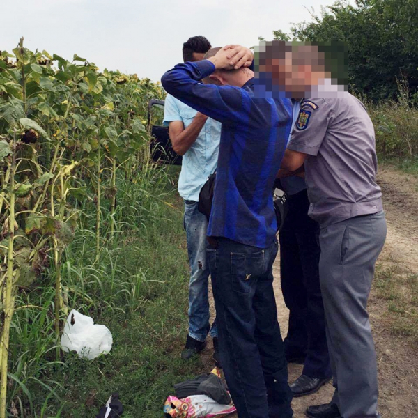 Doi cetăţeni din Kosovo, depistaţi în timp ce intenționau să intre ilegal în România