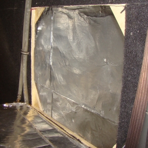 Cinci irakieni ascunşi într-un microbuz, depistaţi la P.T.F. Calafat