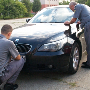 Autoturism căutat de autorităţile italiene, indisponibilizat de poliţiştii de frontieră mehedinţeni