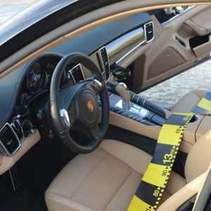 Porsche în valoare de 117.000 euro căutat în