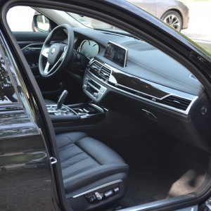 Limuzină declarată furată în Germania, depistată