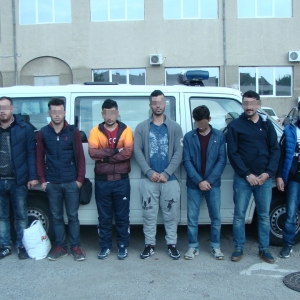20 migranţi, solicitanti de azil, depistaţi la frontieră