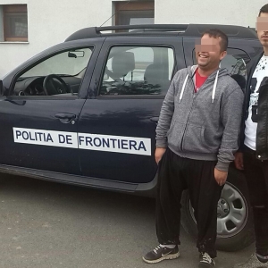 Doi tineri din Kosovo, depistaţi într-un lan de