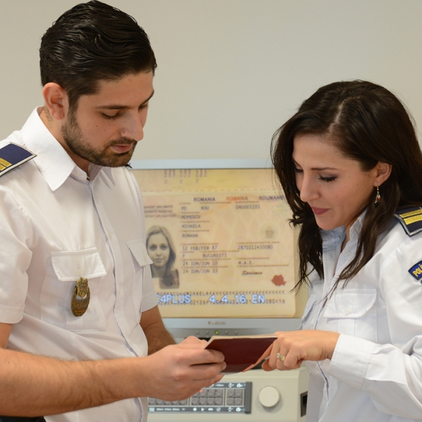 Peste 750 de posturi vacante, scoase la concurs pentru structurile operative şi de specialitate ale Poliţiei de Frontieră