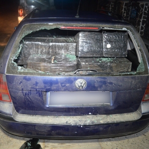 Cinci cetățeni români cercetați pentru