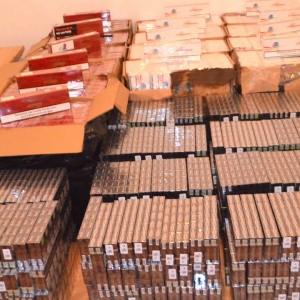 Contrabandişti opriţi cu focuri de arma, la frontiera de