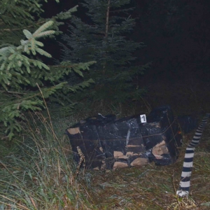 Contrabandişti opriţi cu focuri de arma, la frontiera de