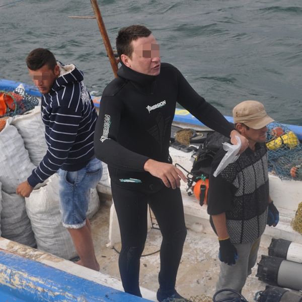 Aproximativ o tonă de rapană confiscată de poliţiştii de frontieră din cadrul Gărzii de Coastă