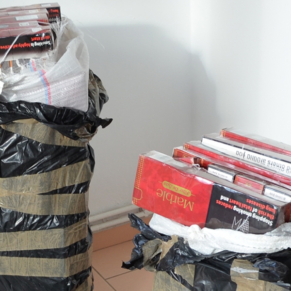 Tigări de contrabandă confiscate de poliţiştii de frontieră
