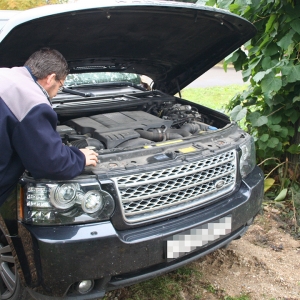Autoturisme de lux în valoare de 90.000 de euro cu