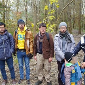 Şase cetăţeni afgani opriţi la frontiera de nord