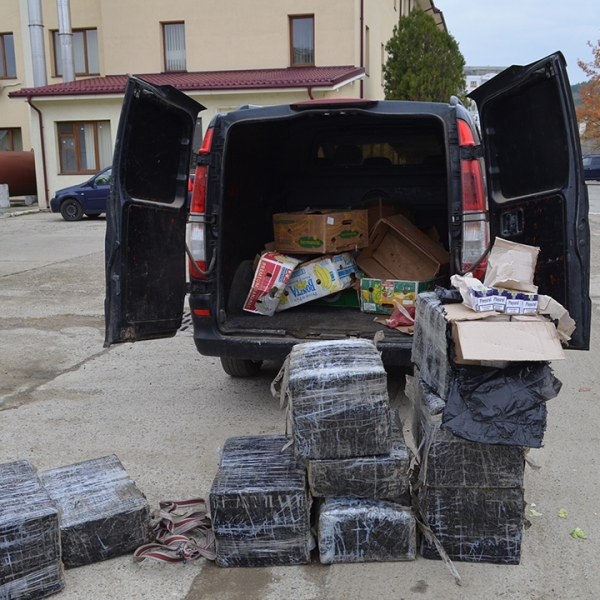 Ţigări de contrabandă, în valoare de peste 20.000 lei, confiscate de poliţiştii de frontieră ieşeni