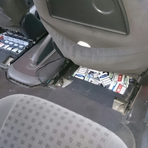 Cinci cetăţeni români cercetaţi pentru