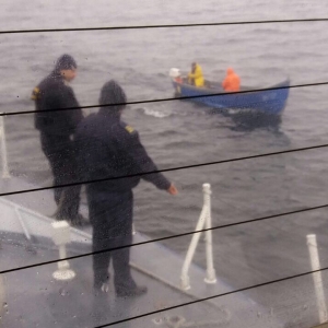 Pescari din Mangalia, rătăciți pe Marea Neagră, salvaţi de poliţiştii de frontieră constănţeni
