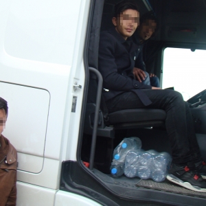 Doi cetăţeni turci și un sirian, depistați de polițiștii de frontieră când încercau să intre ilegal în România