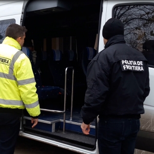 40 migranţi depistaţi de poliţiştii de frontieră la graniţa de sud-vest