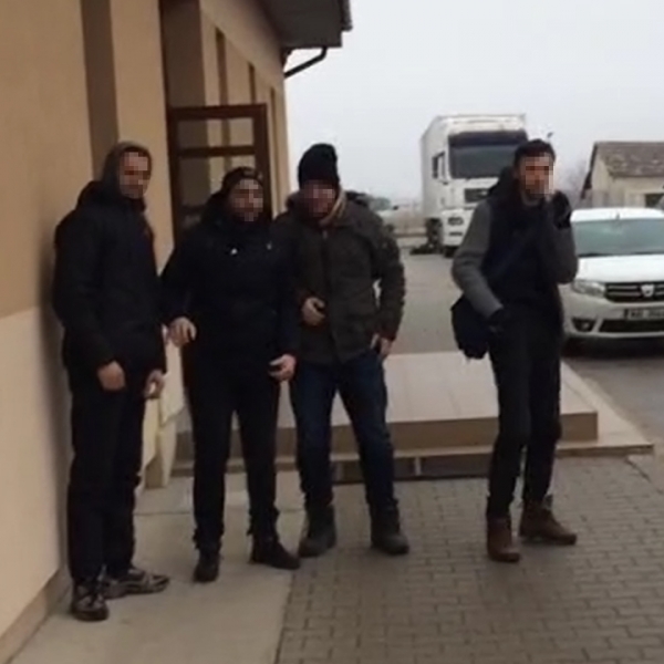 Patru cetățeni din Kosovo, opriți la frontiera de sud-vest