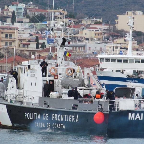 34 persoane salvate din apele Mării Egee de poliţiştii de frontieră români aflaţi în misiune FRONTEX în Grecia