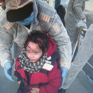 34 persoane salvate din apele Mării Egee de poliţiştii de frontieră români aflaţi în misiune FRONTEX în Grecia