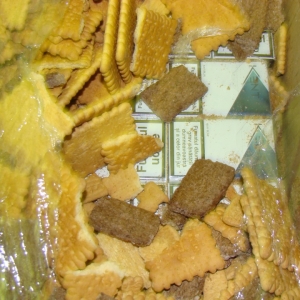 Audi ticsit cu ţigări de contrabandă