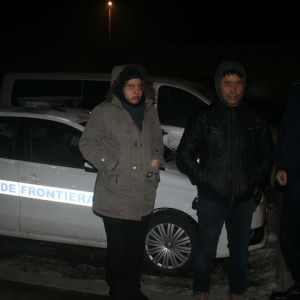 Doi bărbați și o femei din Siria opriți la frontiera de sud