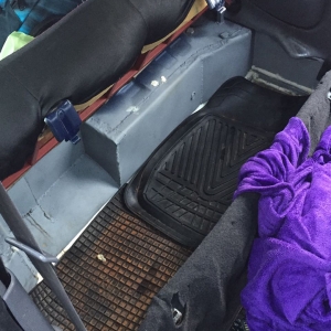 Cetățean irakian ascuns în bancheta din spate a unui autoturism de doi bulgari, depistat la P.T.F. Cenad