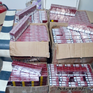 Trei cetăţeni români cercetaţi pentru contrabandă