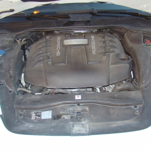 Autoturism Porsche Cayenne în valoare de 50.000 euro, căutat în Italia, depistat la P.T.F. Siret