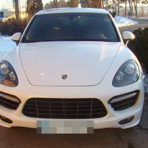 Autoturism Porsche Cayenne în valoare de 50.000 euro, căutat în Italia, depistat la P.T.F. Siret