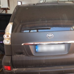 Ţigări de contrabandă ascunse în vederea sustragerii de la controlul de frontieră