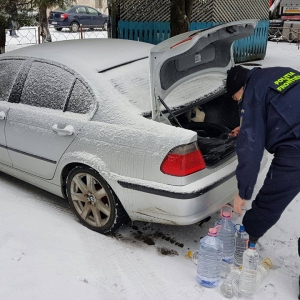 Alcool fără documente legale, confiscat la frontieră