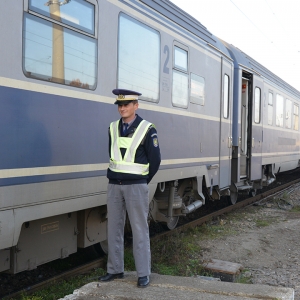 O femeie cautată de autoritățile italiene pentru trafic de persoane, depistata la P.T.F. Curtici, cu documente false