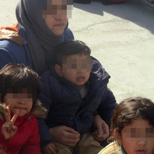 21 de copii si 31 de adulti, salvați de poliţiştii de frontieră români din apele Mării Egee