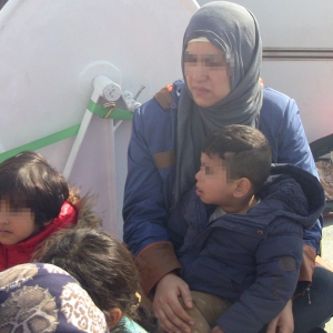 21 de copii si 31 de adulti, salvați de poliţiştii de frontieră români din apele Mării Egee